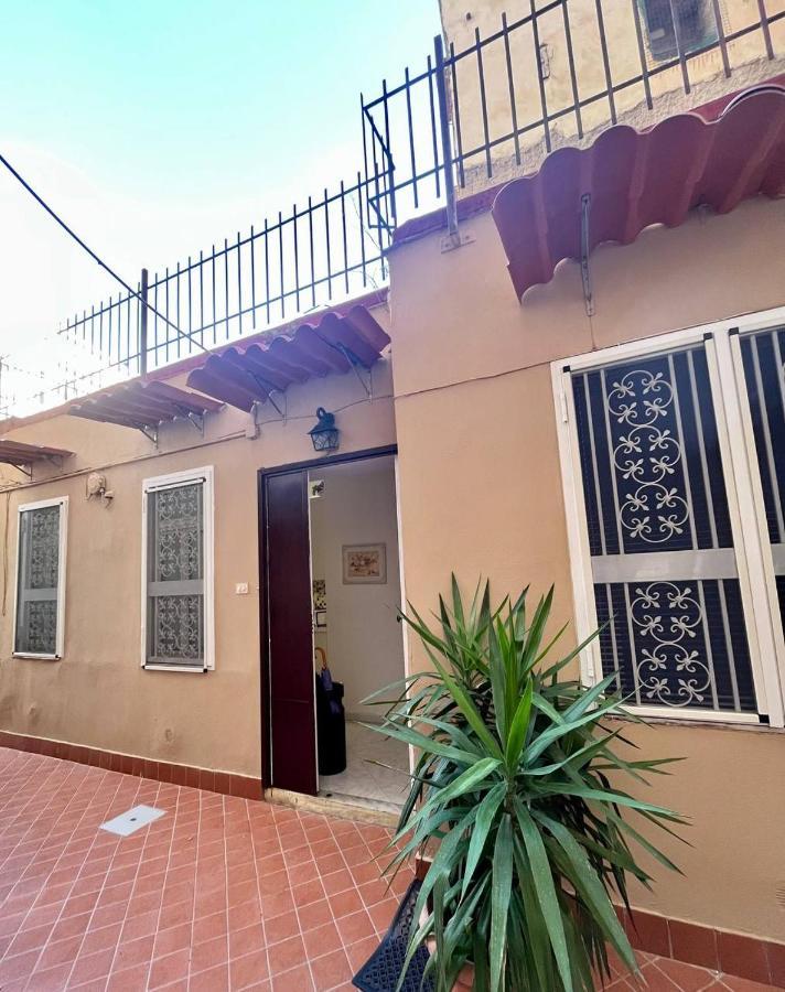 Vomero House With Free Parking 410 Cm Apartment